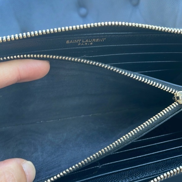 Authentic YSL Yves Saint Laurent black Zippy wallet - Picture 6 of 14